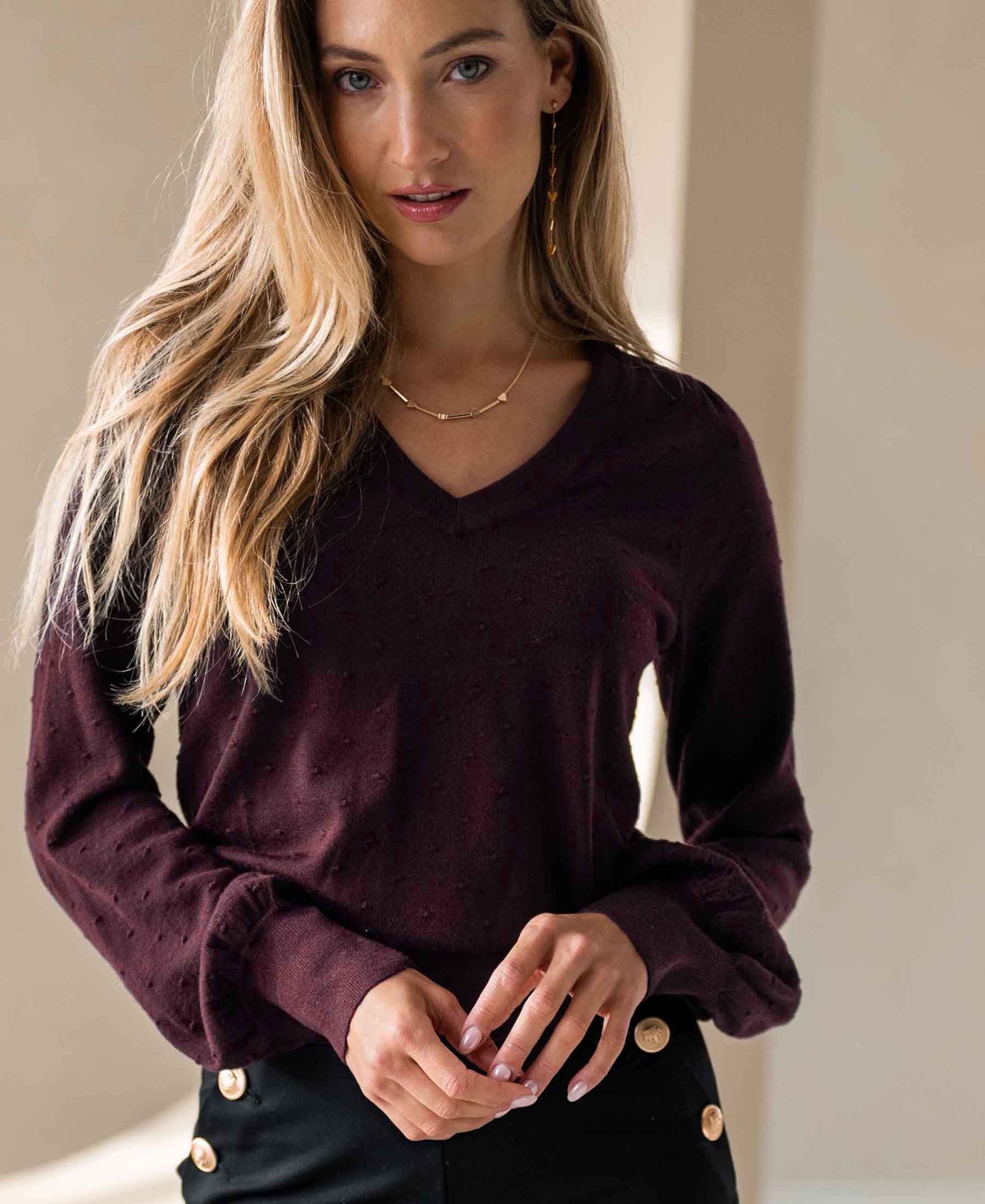 Merino V-neck sweater LA VICTORIA Bordeaux