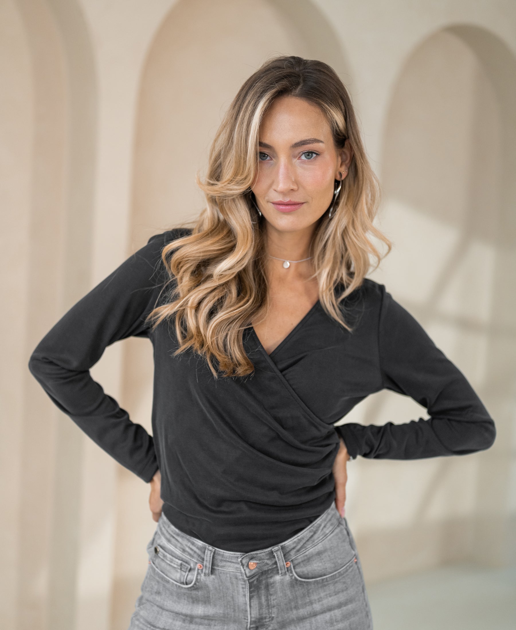 Skip top LA CHARLIZE Holzkohle