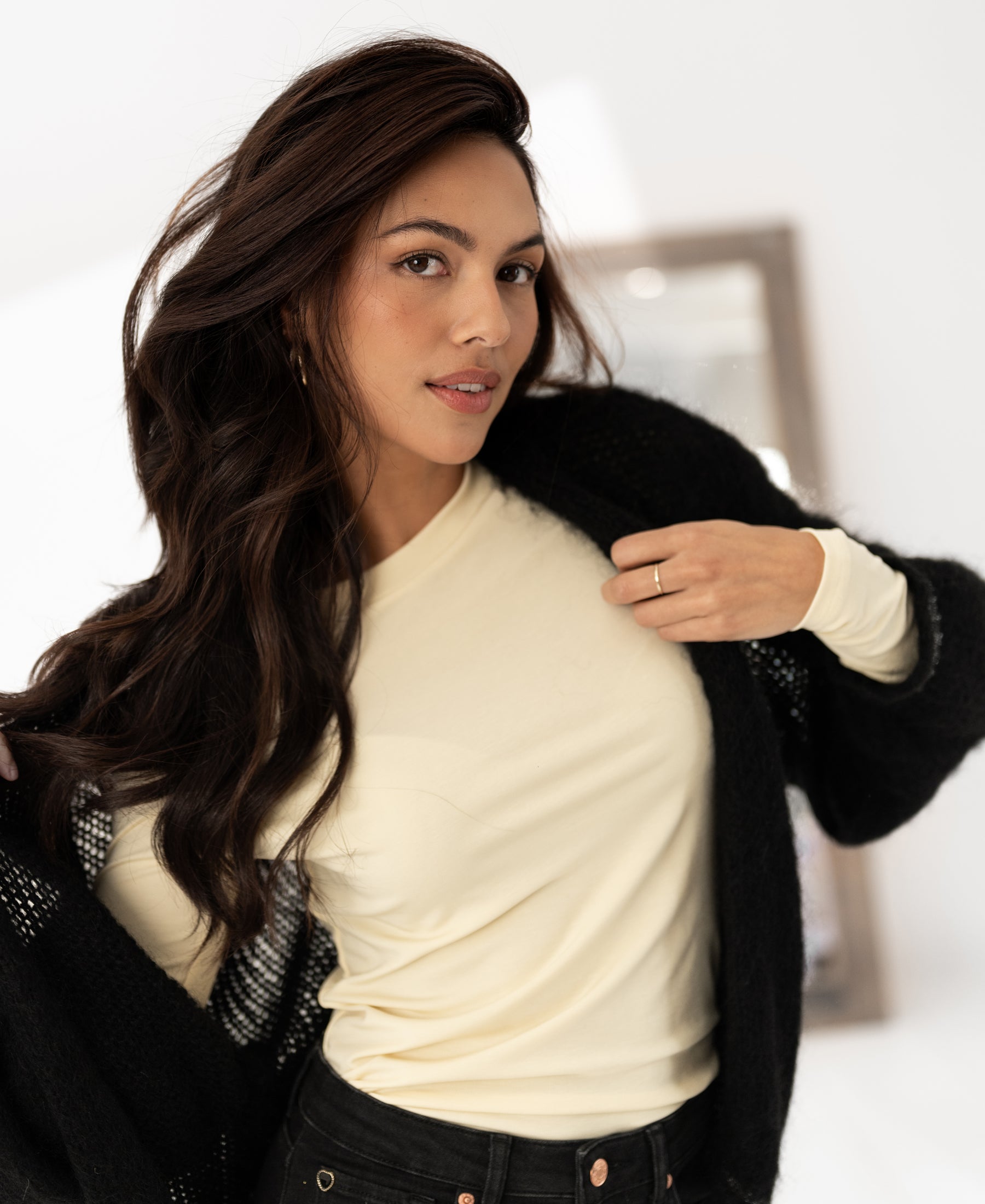 Luxurious long sleeve T-shirt LA JANE Soft yellow