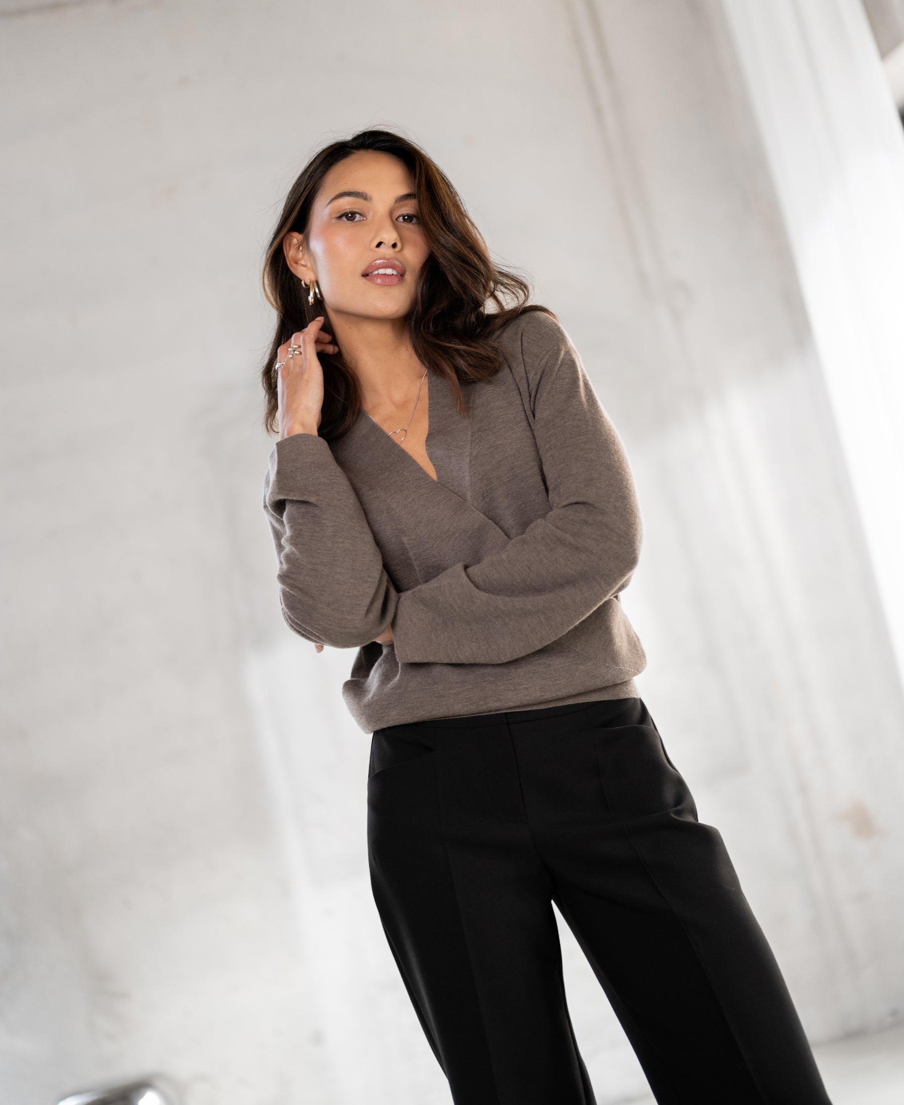 Wrap sweater LES CINQ Taupe melange