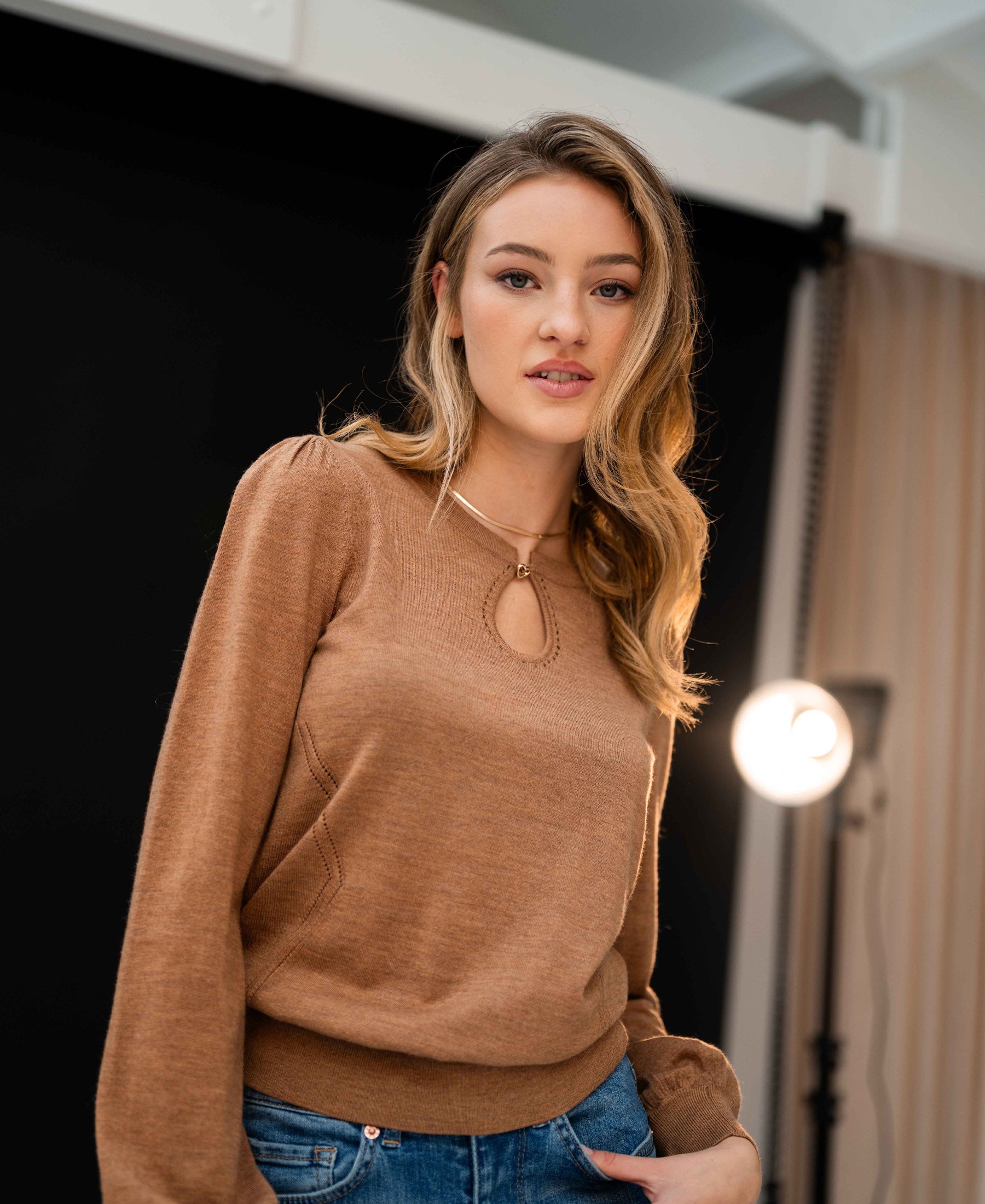 Merino sweater LA COMPAGNIE Chai tea-gold