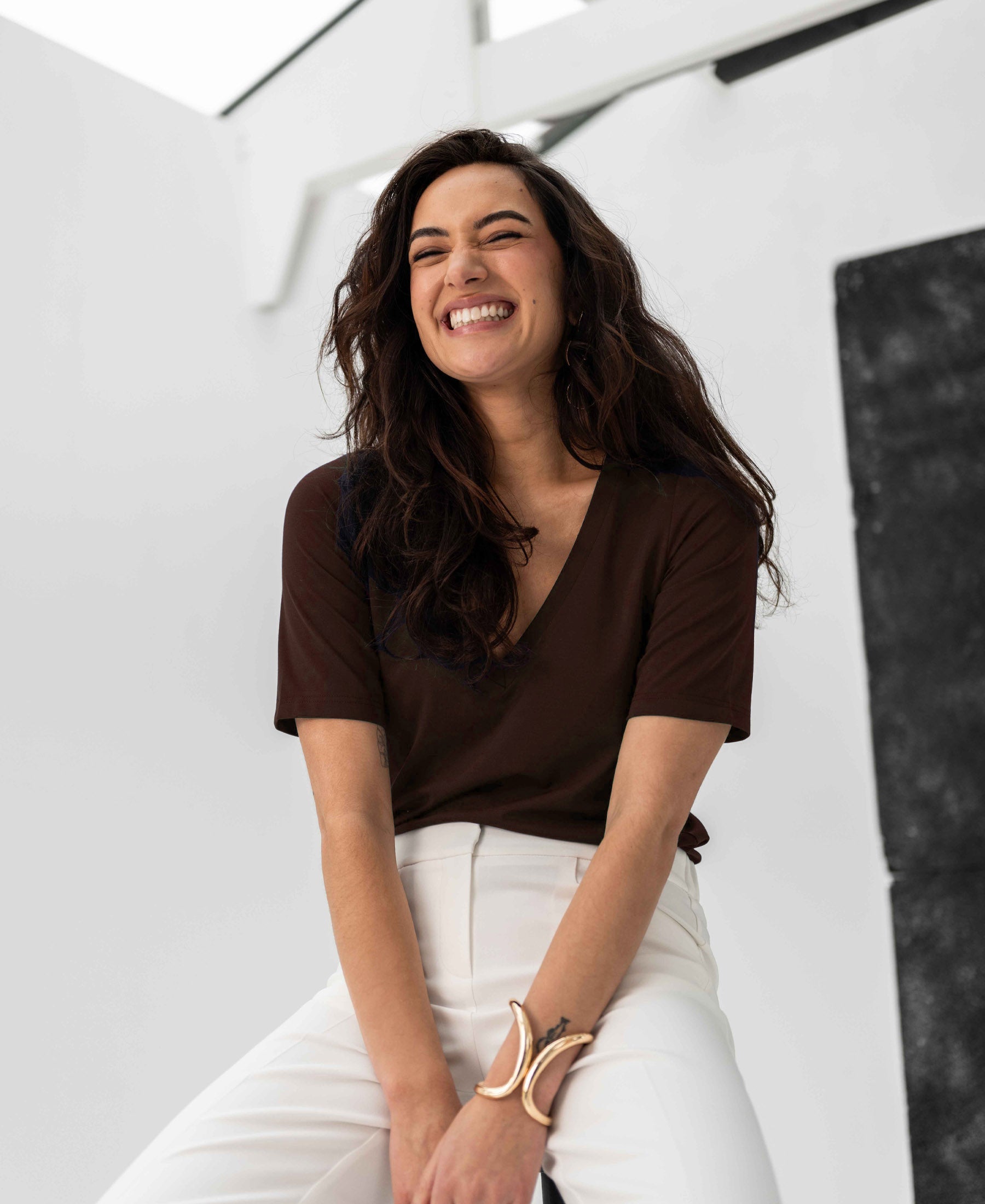 V-neck T-shirt LA VERONIQUE Dark brown