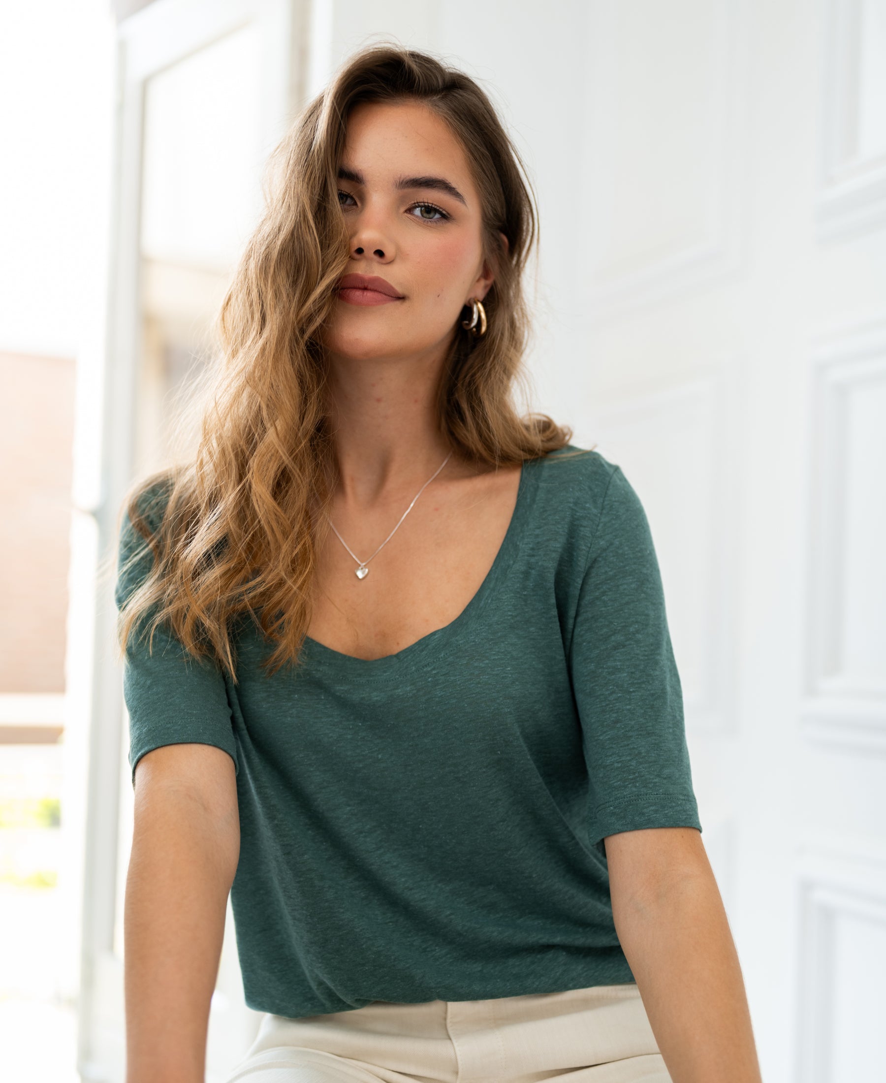 Linnen T-shirt LA DIMI Mistgroen