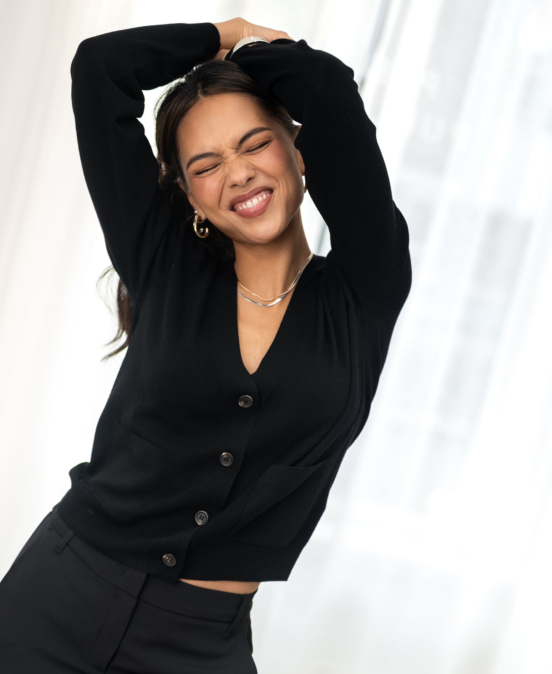 Merino Strickjacke LA DONNA Schwarz