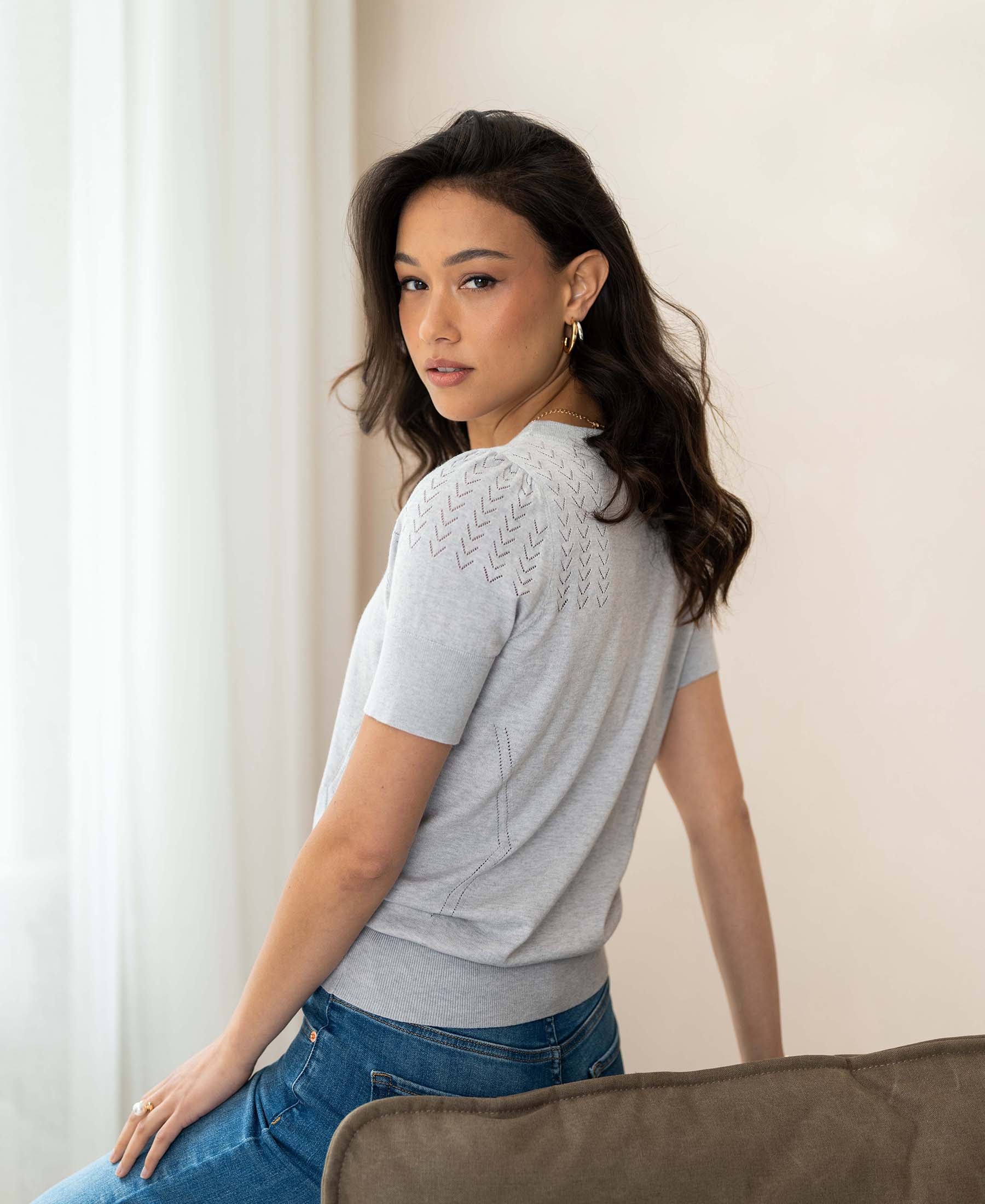 Kurzarmpullover LA FEMME hellgrau