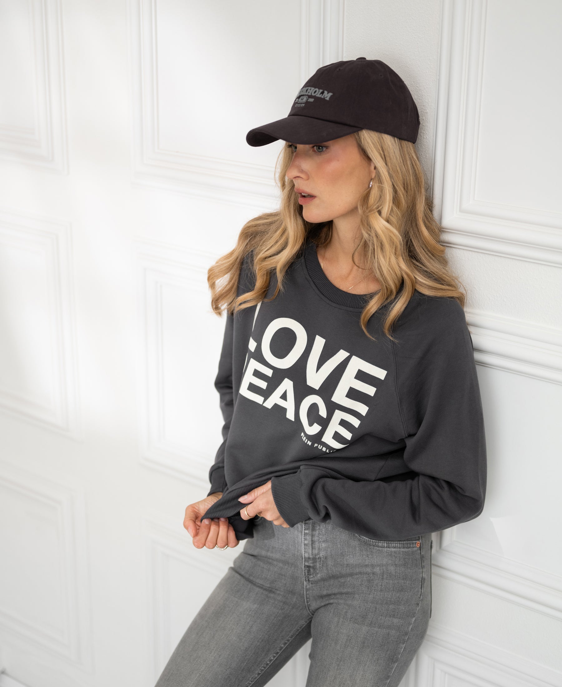 Sweater LA HARPER Charcoal - LOVE PEACE