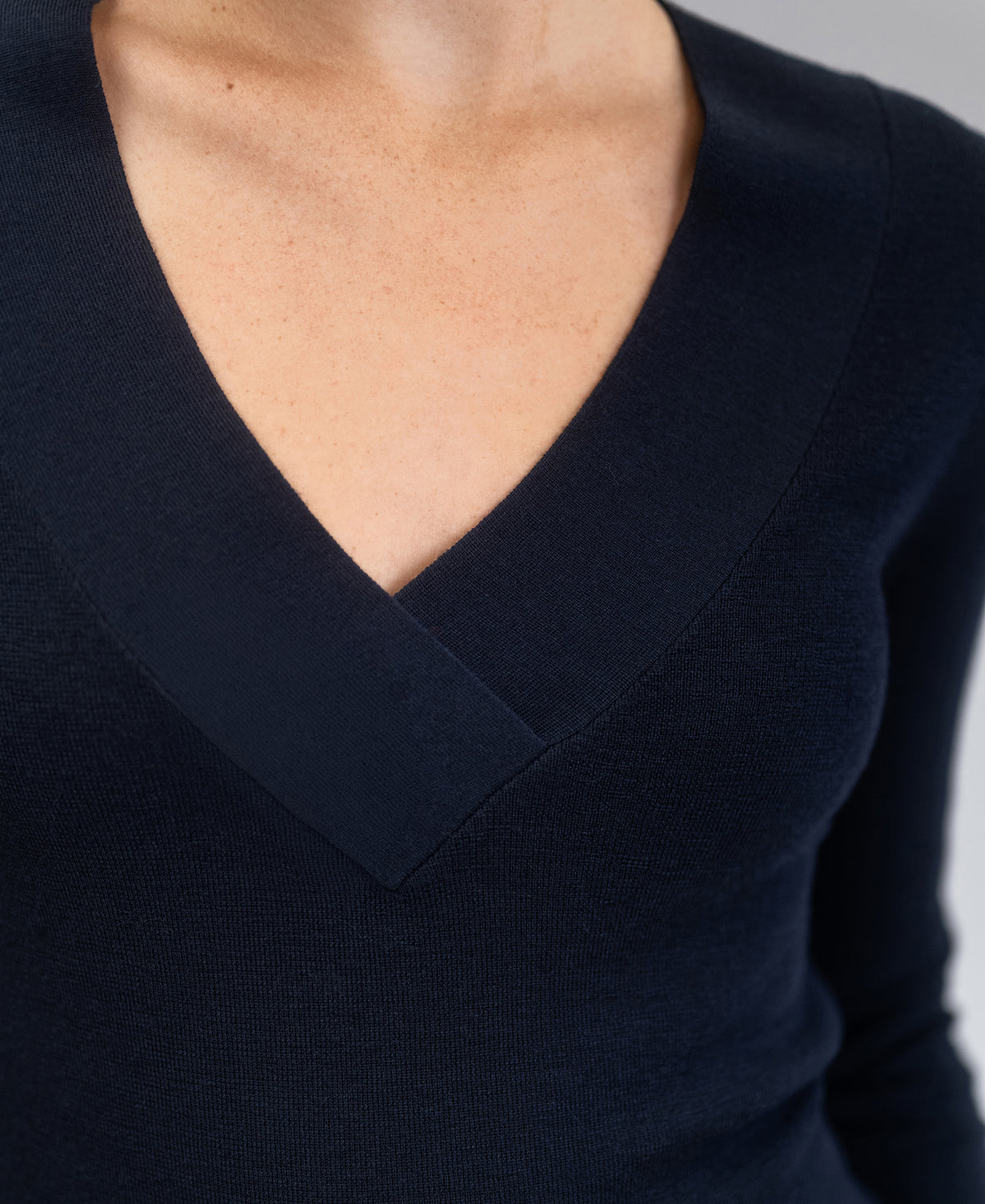 V-Neck Merino Sweater LA PHILOU Dark Blue