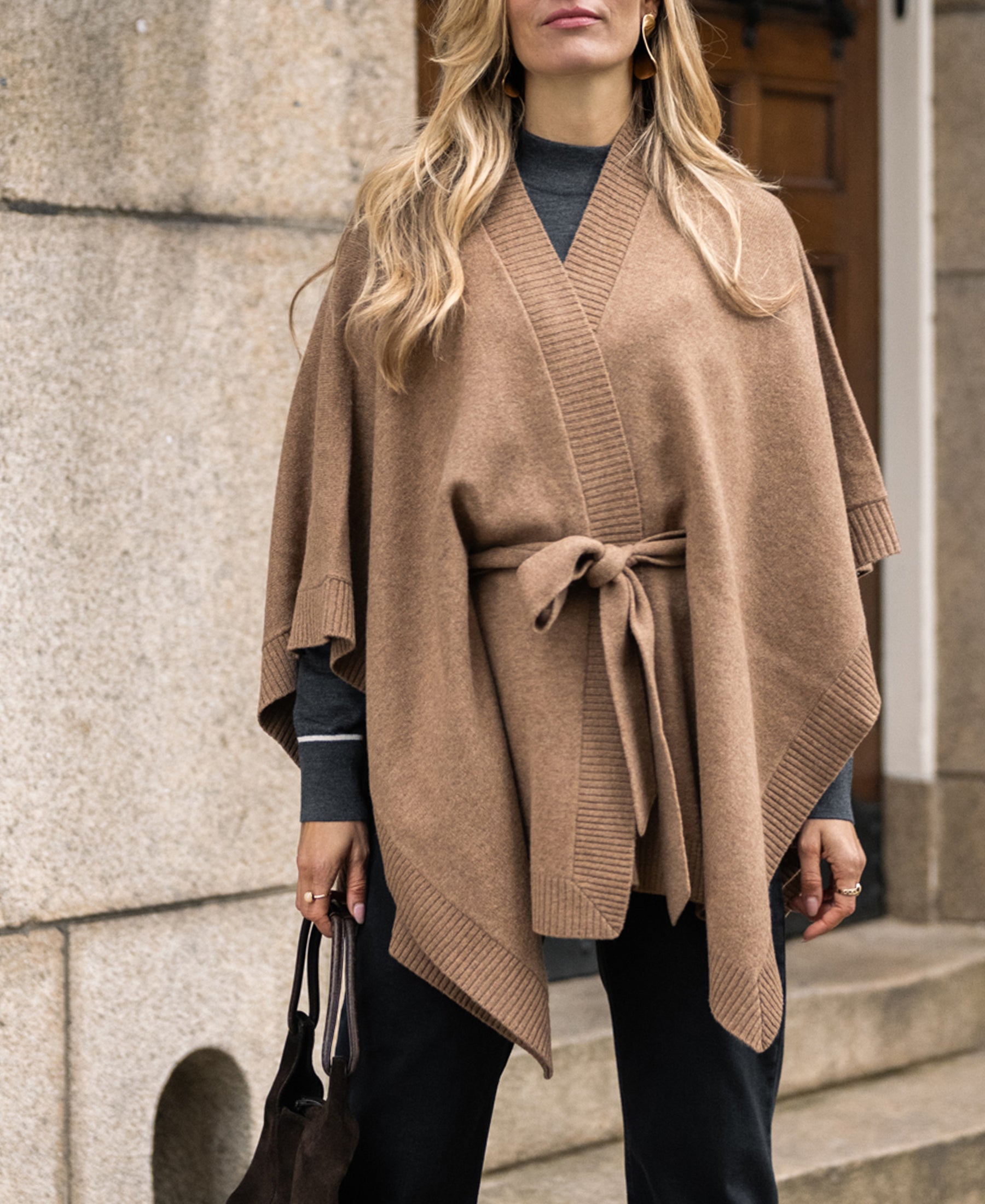 Merino wool LA PONCHO Camel