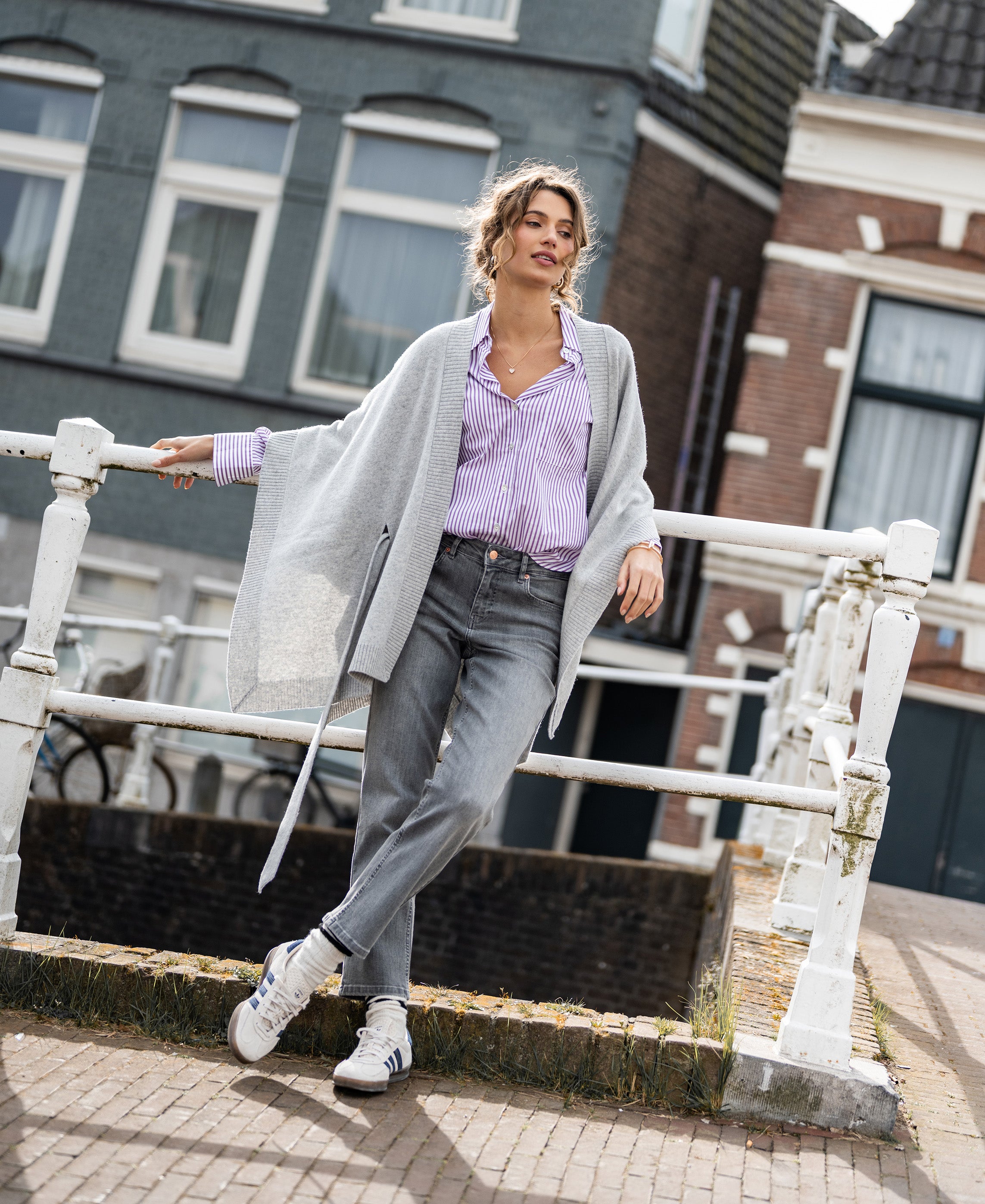 Merino wool LA PONCHO Silver gray