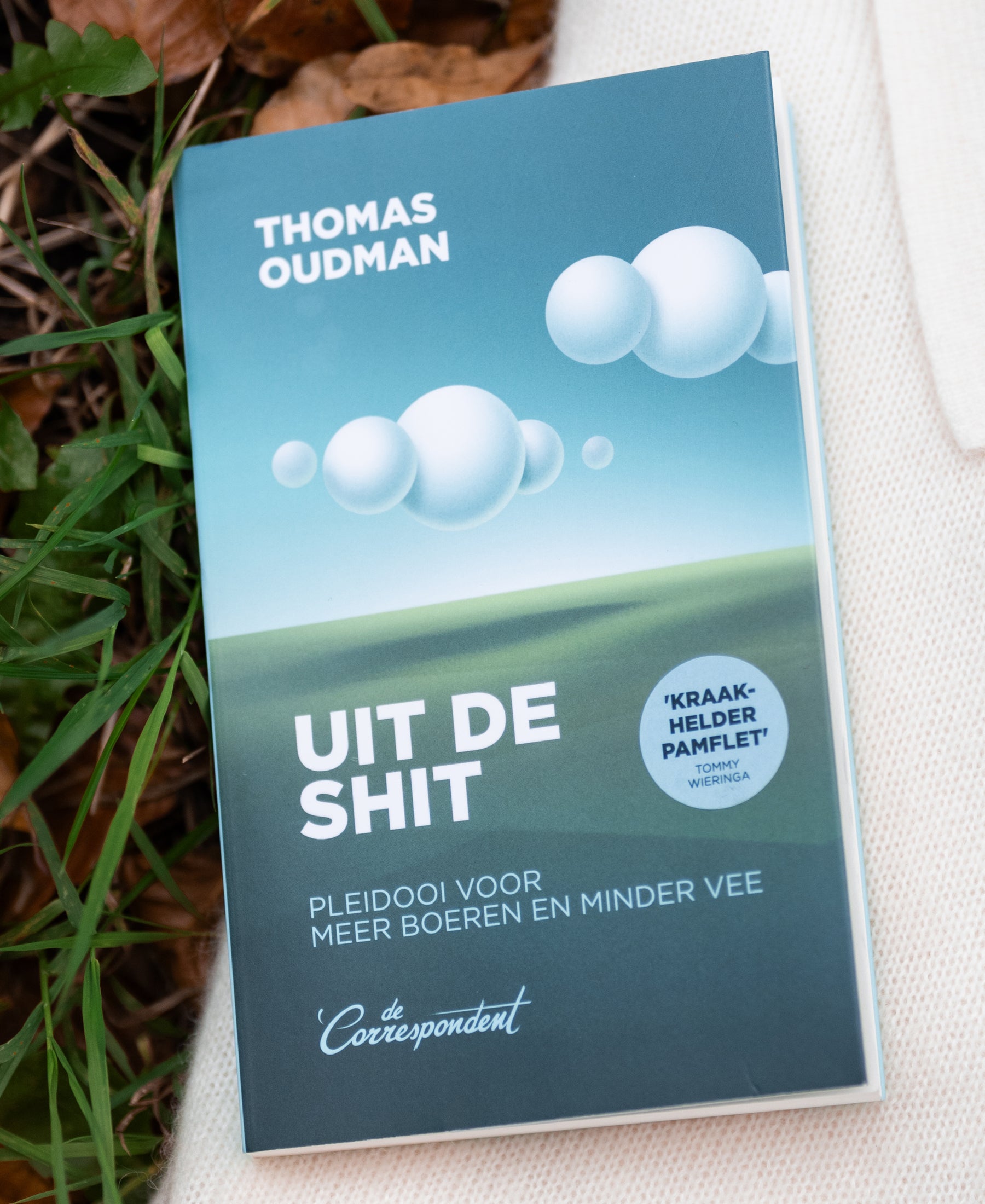 Paperback 'UIT DE SHIT'