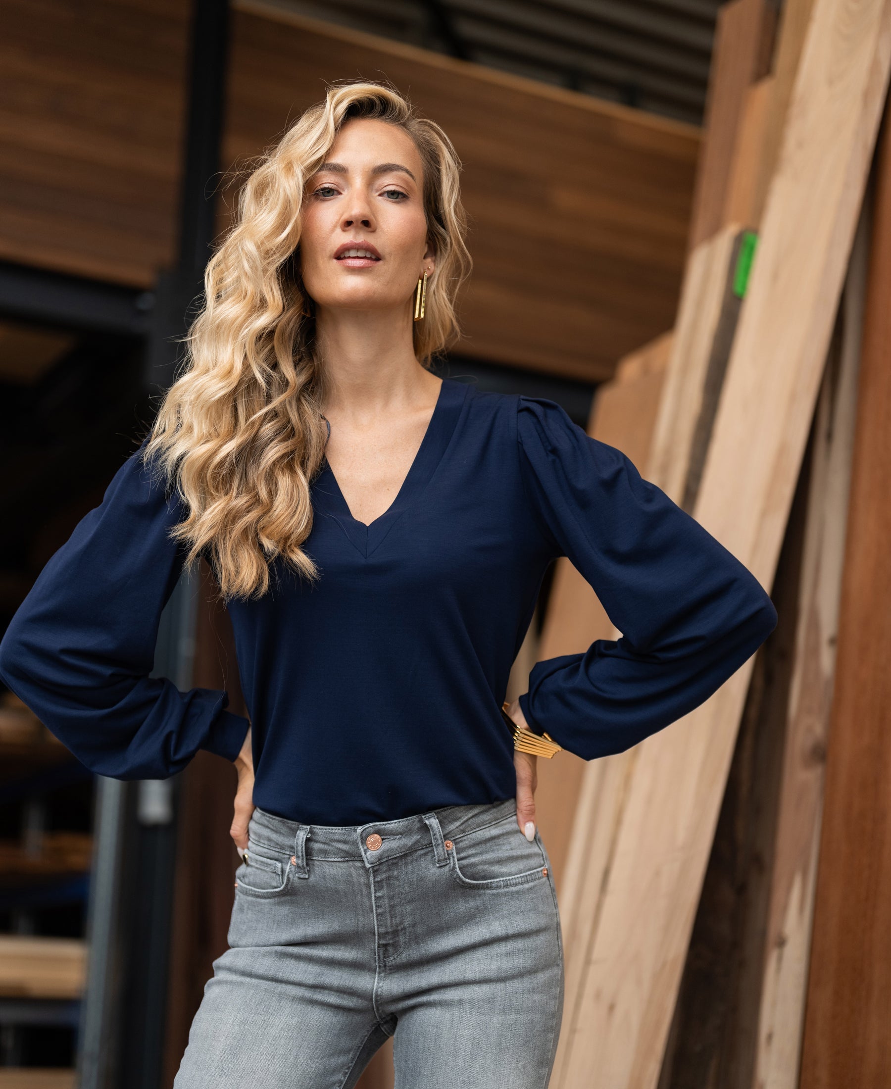 V-hals top LA LIANA Donkerblauw