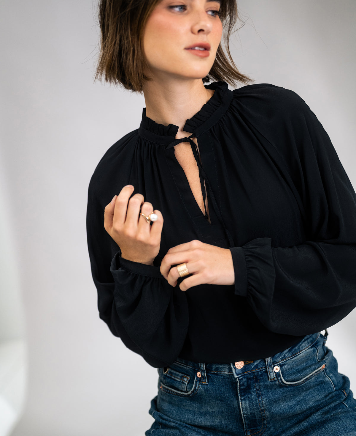 Blouse met strikkoordjes LA SOLENE Zwart