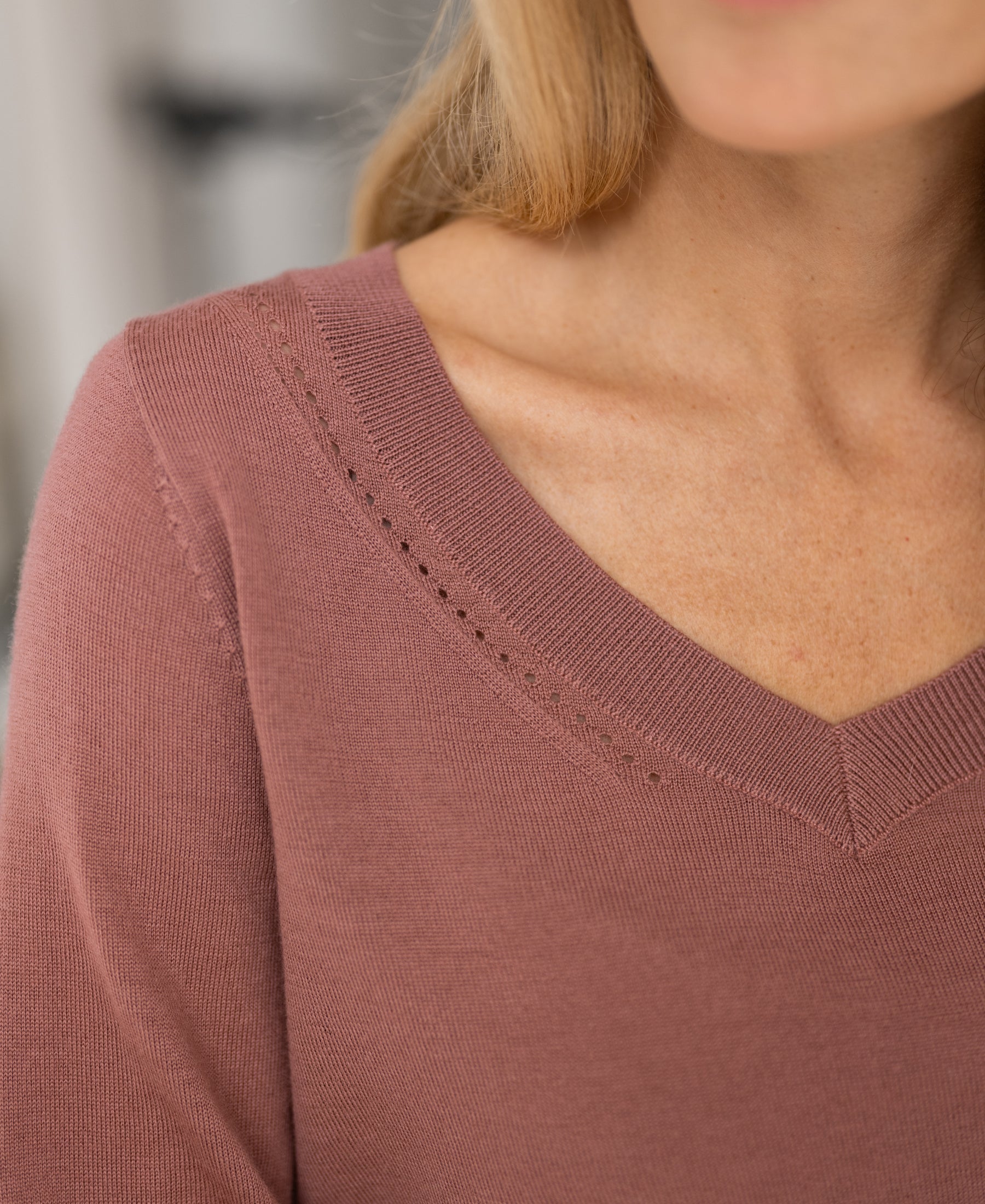 Merino V-neck sweater LA VILLE Dusty Pink