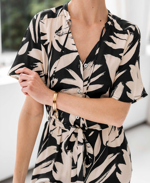 Doorknoopjurk LA SANDY Creme -Zwart