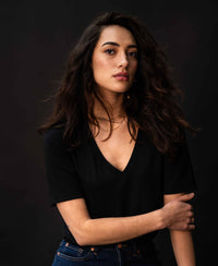 V-neck T-shirt LA VERONIQUE Black