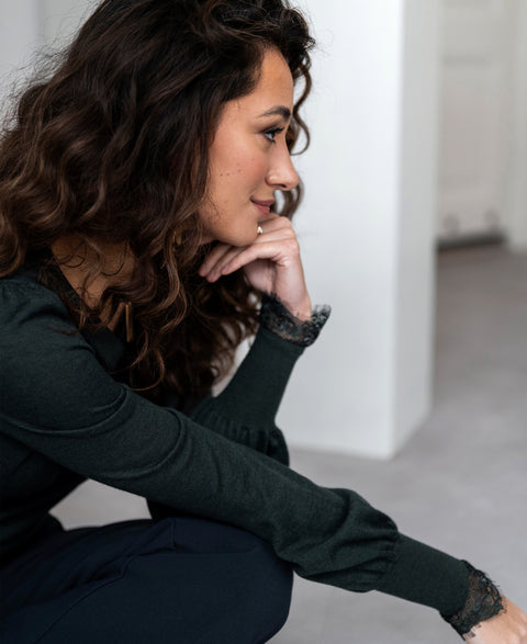 V-neck merino sweater with lace LA VERE Darkgreen