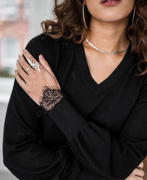 Merino V-hals trui LA VERE Zwart met kant