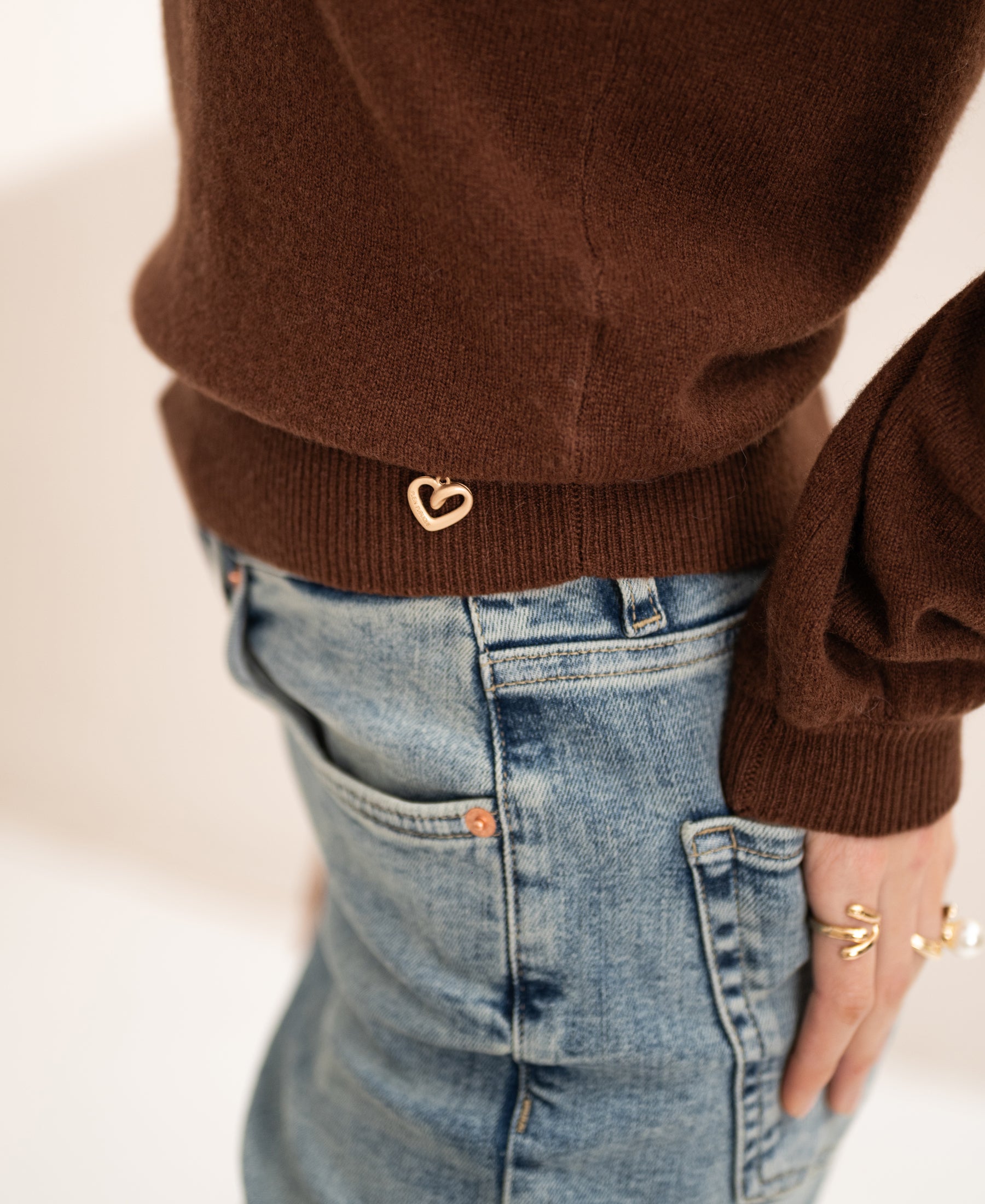 A Merino wool sweater in cacao brown with puff sleeves from PLEIN PUBLIQUE, style LA BAYONNE.