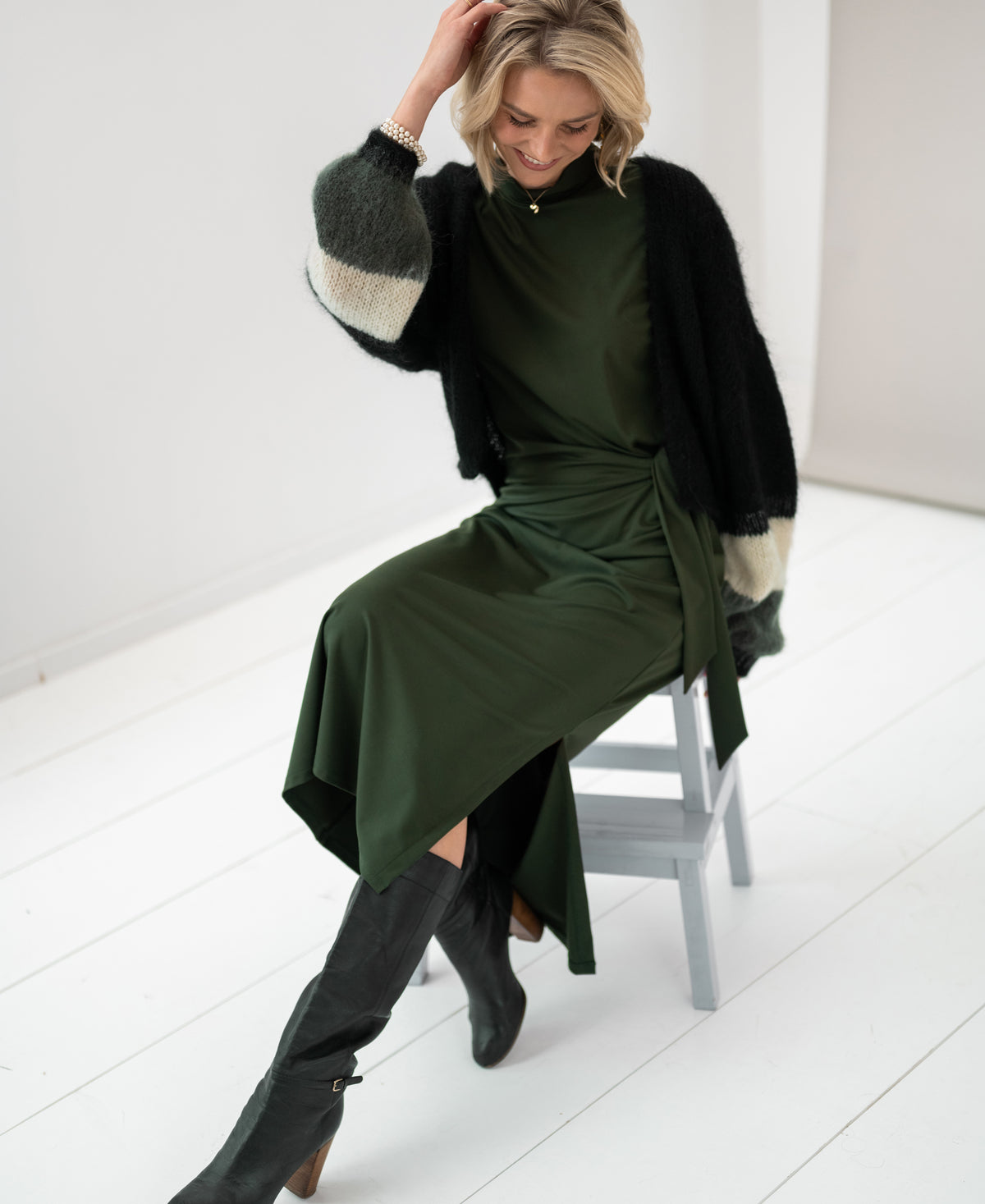 Long army green dress with turtleneck LA TOULOUSE | PLEIN PUBLIQUE Long army green dress with turtleneck LA TOULOUSE | PLEIN PUBLIQUE