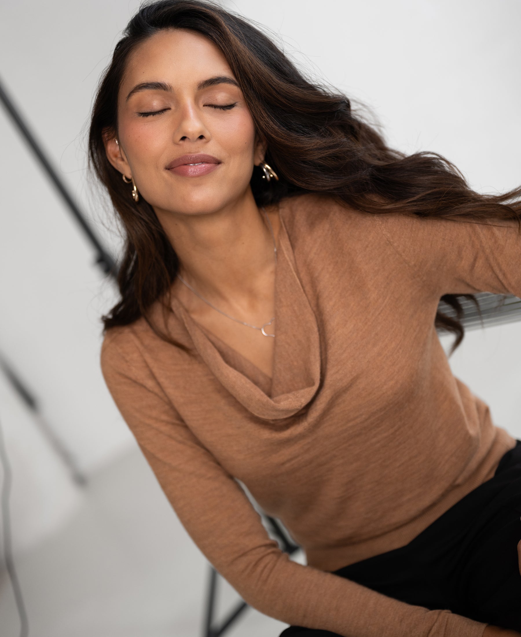 Camel-colored women's sweater with waterfall neck LA CASCADE | Merino wool