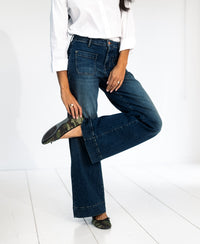 Jeans mit weitem Bein LE CHARLIE Dark Heritage