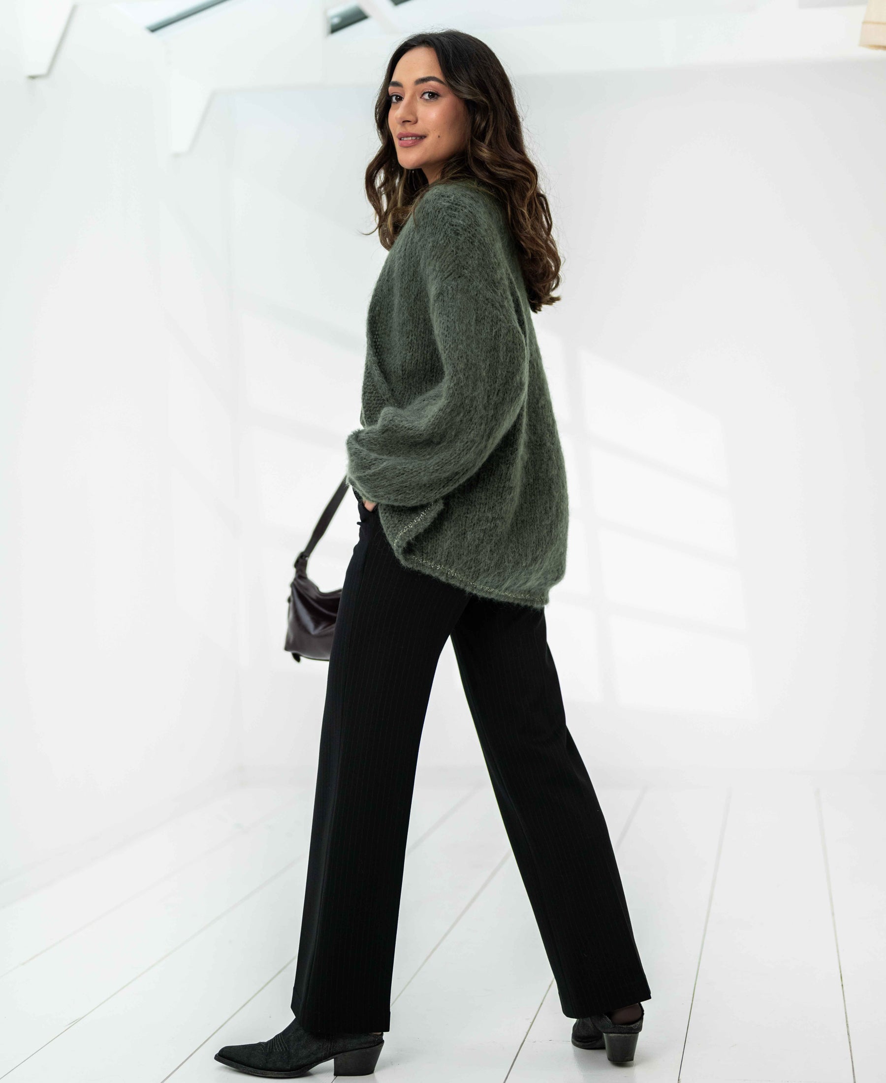 Flauschige Strickjacke LA CHERIE Army