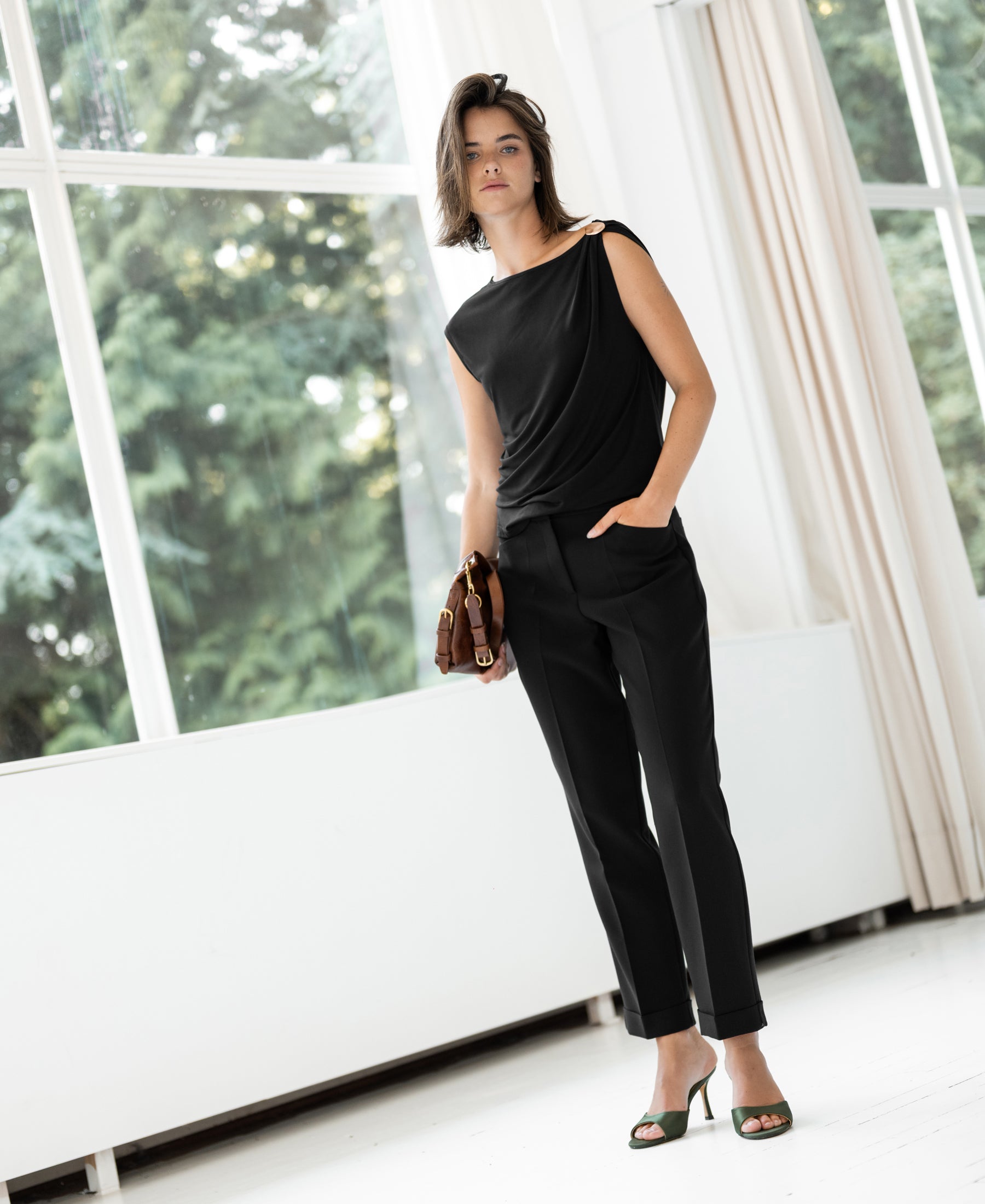 Black 7/8 length LE FAUBOURG trousers by PLEIN PUBLIQUE.
