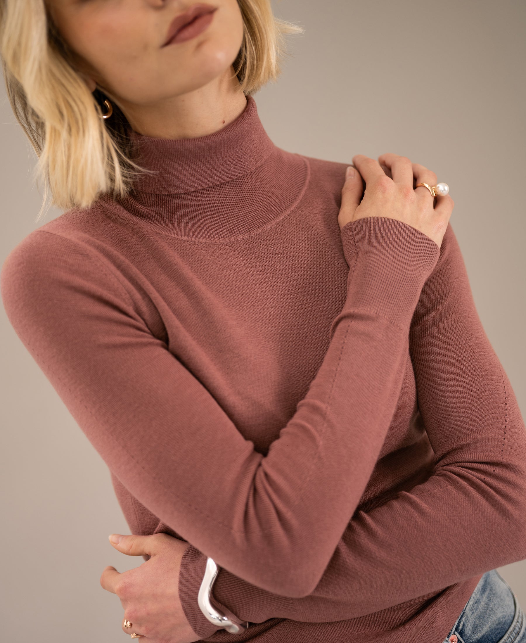 Rollkragenpullover aus Merinowolle LA FORTE Altrosa