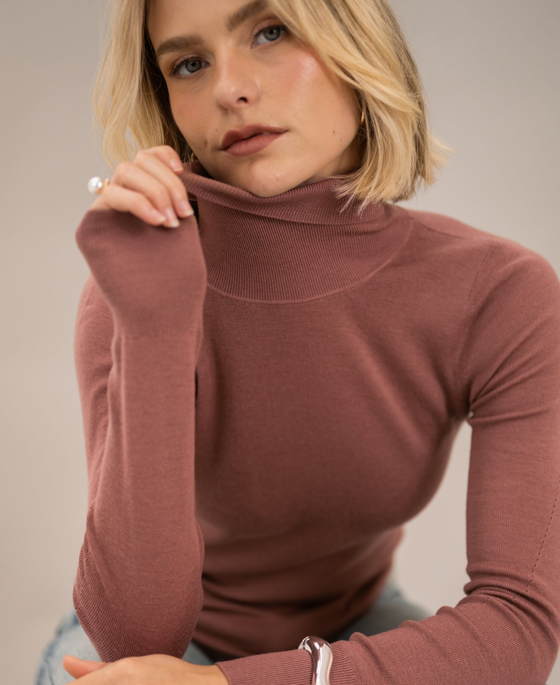 Rollkragenpullover aus Merinowolle LA FORTE Altrosa