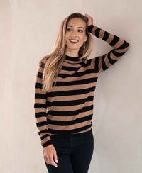 Gestreifter Rollkragenpullover LE JEUDI Schwarz-Chai Tee