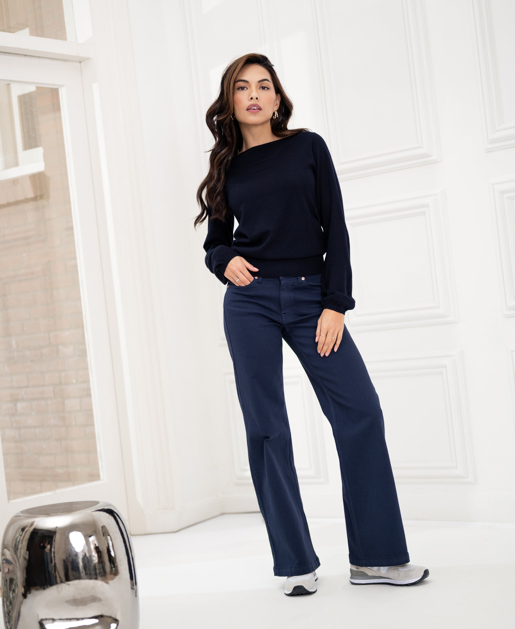 Donkerblauwe PLEIN PUBLIQUE LA MUSE trui met boothals.