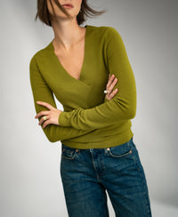 Merino-Pullover mit V-Ausschnitt von LA PHILOU Hell-Olivgrün