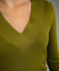 Merino-Pullover mit V-Ausschnitt von LA PHILOU Hell-Olivgrün