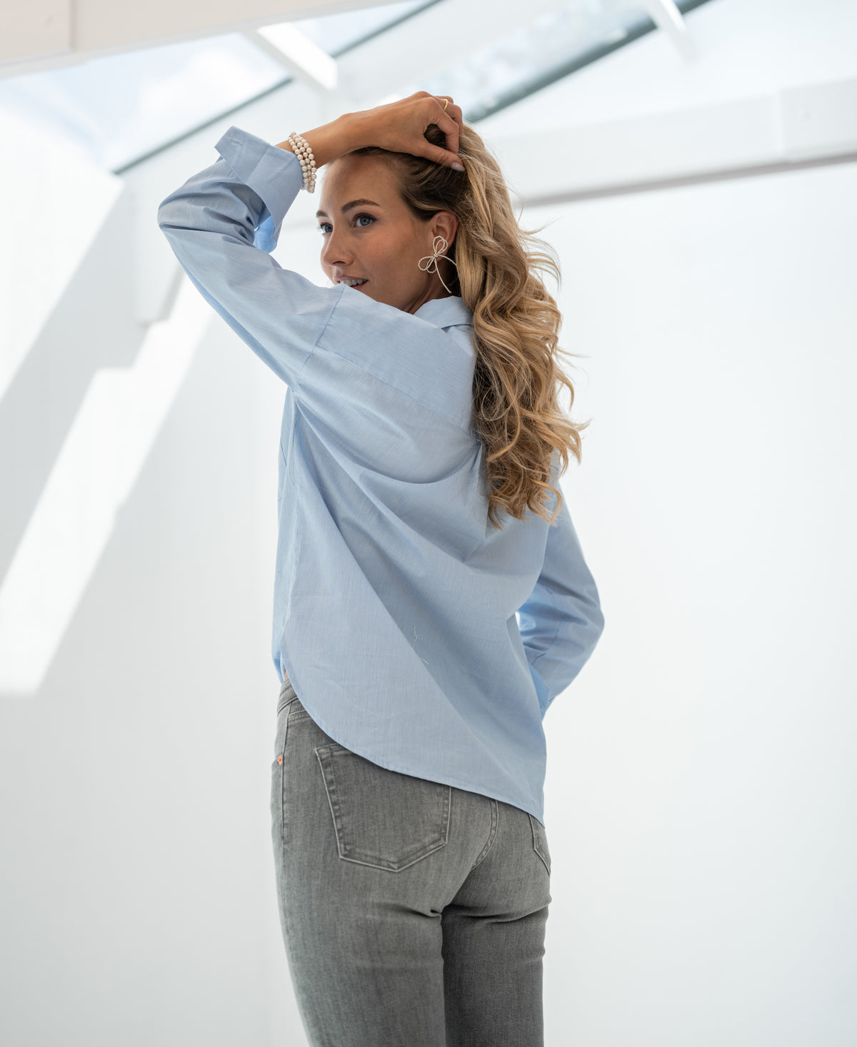 Blouse LA PASCALLE Lichtblauw fijn gestreept