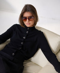 Merino-Strickjacke mit Rollkragen von LES SEIZE, Schwarz