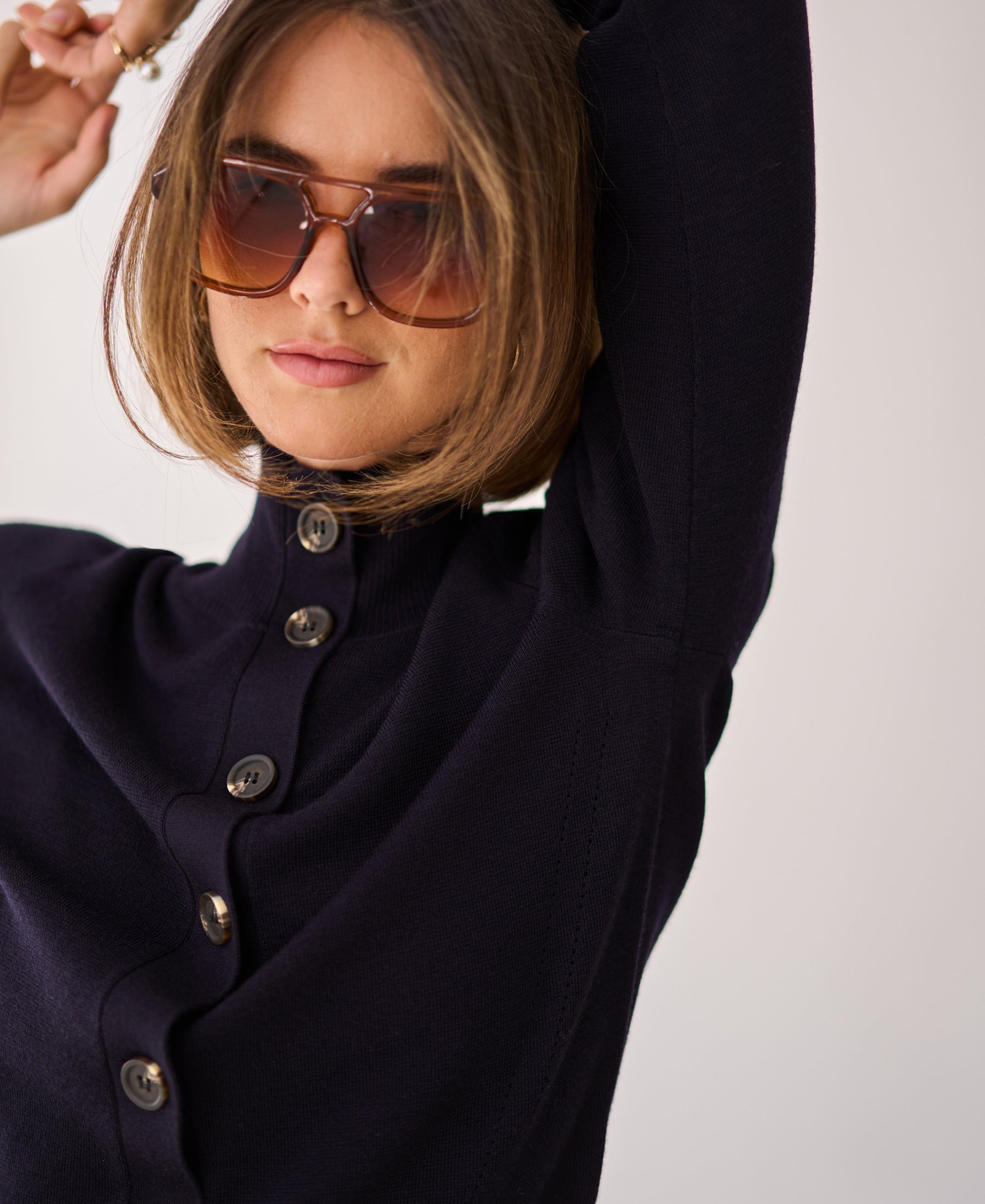 Merino-Strickjacke mit Rollkragen LES SEIZE Dunkelblau