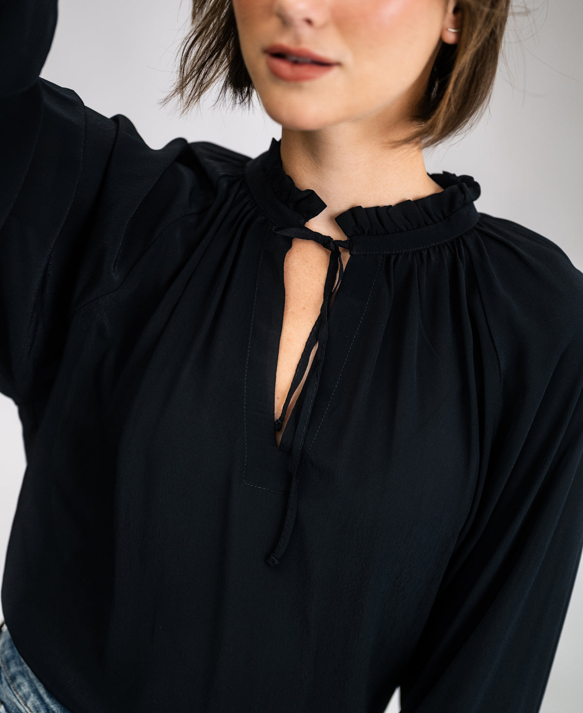 Blouse met strikkoordjes LA SOLENE Zwart