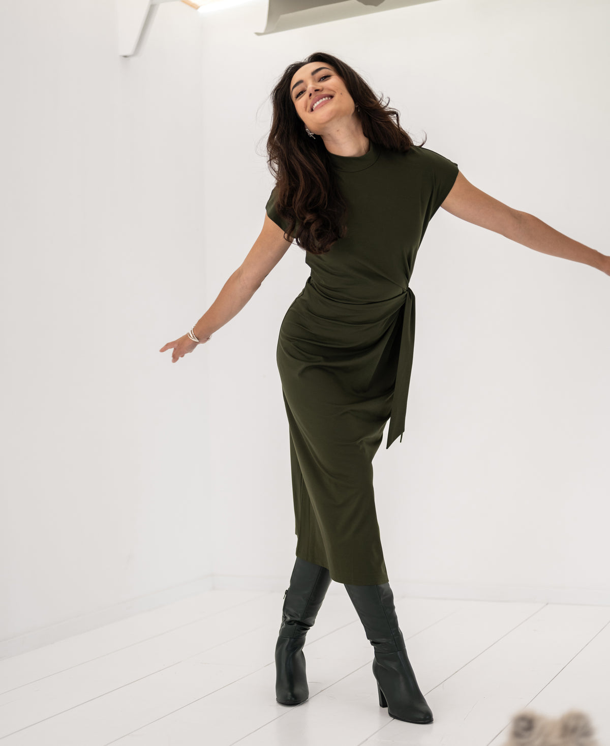 Long army green dress with turtleneck LA TOULOUSE | PLEIN PUBLIQUE Long army green dress with turtleneck LA TOULOUSE | PLEIN PUBLIQUE