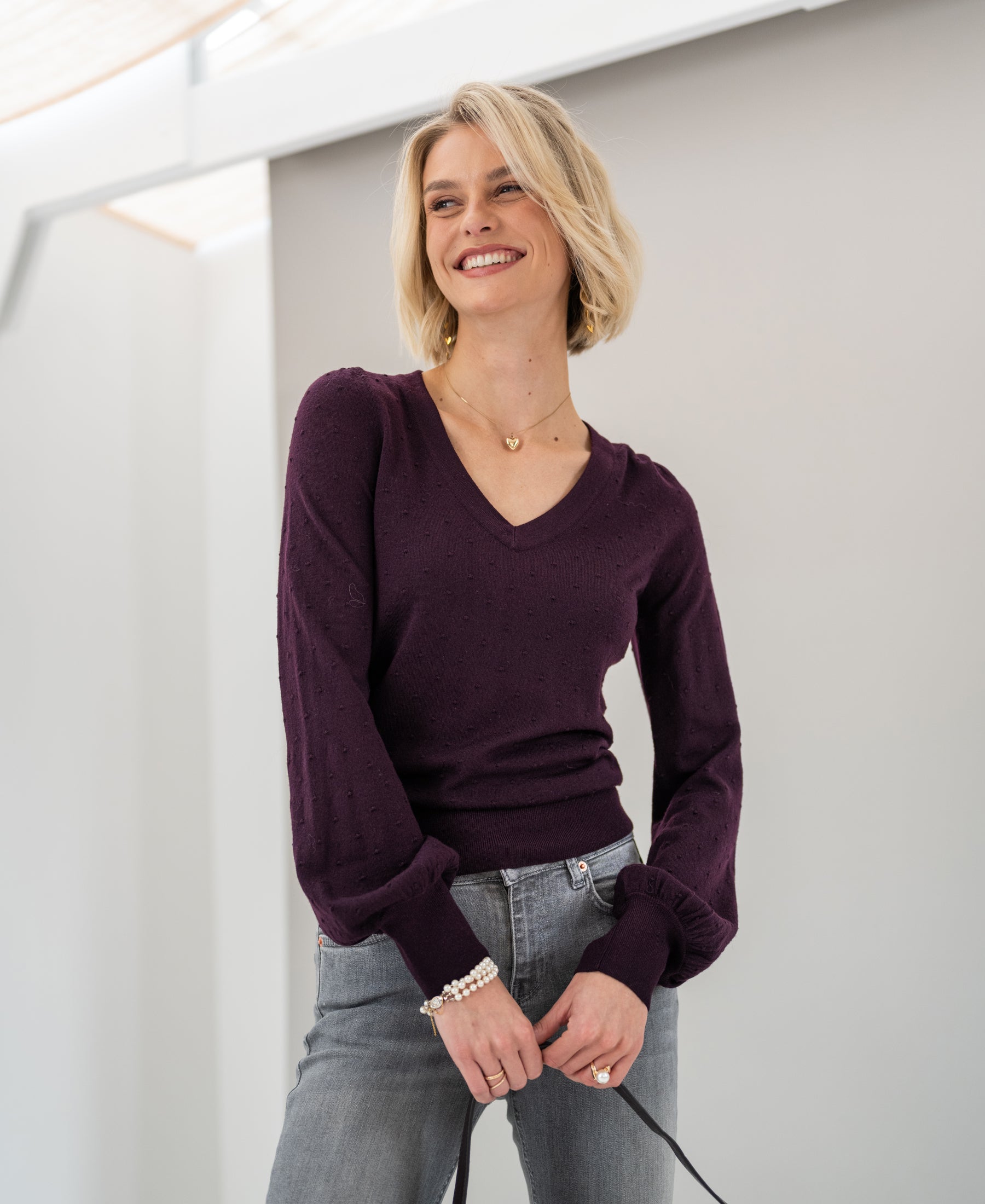 Merino V-hals trui LA VICTORIA Aubergine