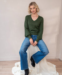 Merino-Pullover mit V-Ausschnitt LA VICTORIA Olivgrün