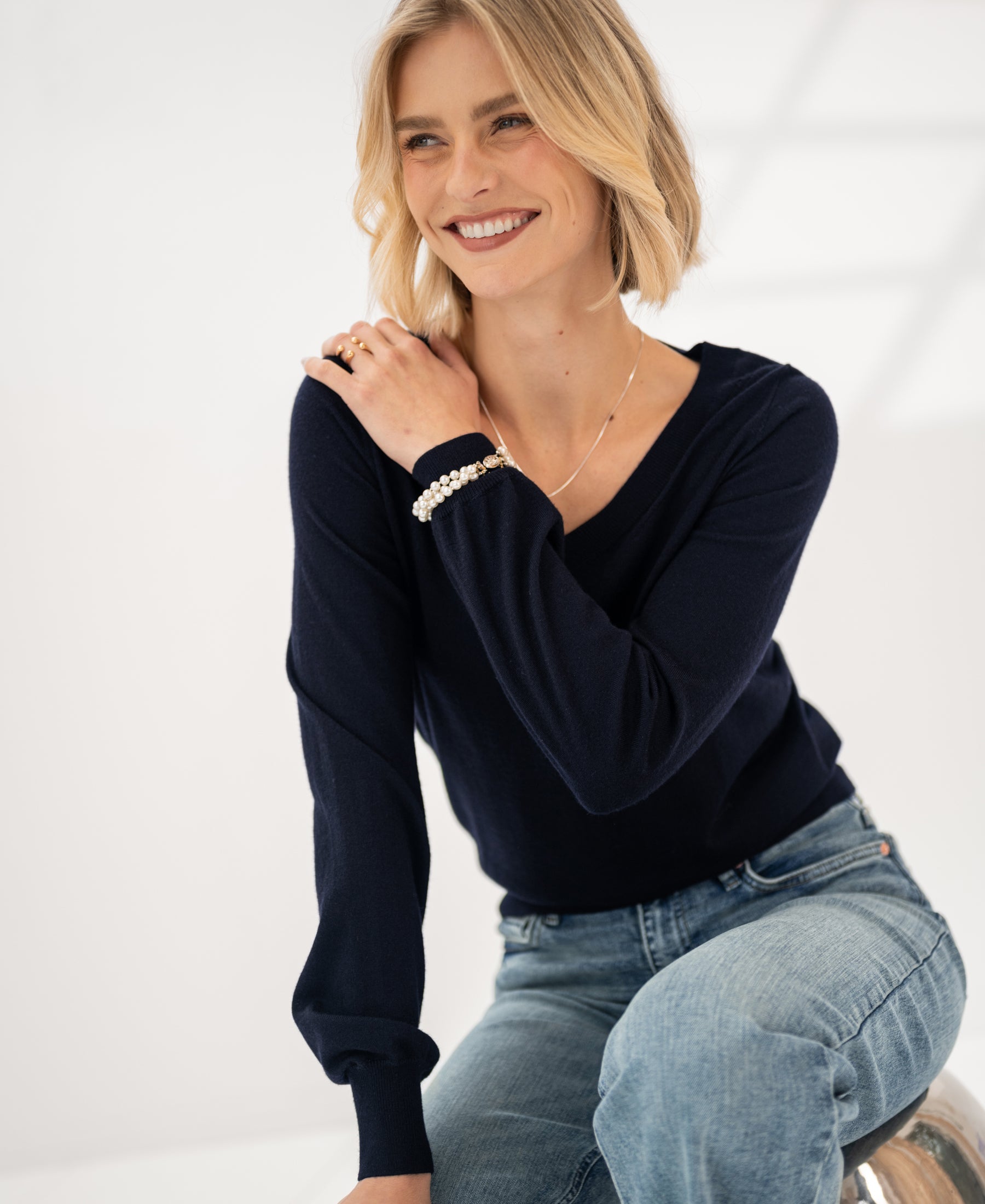 Merino-Pullover mit V-Ausschnitt LA VILLE Dunkelblau
