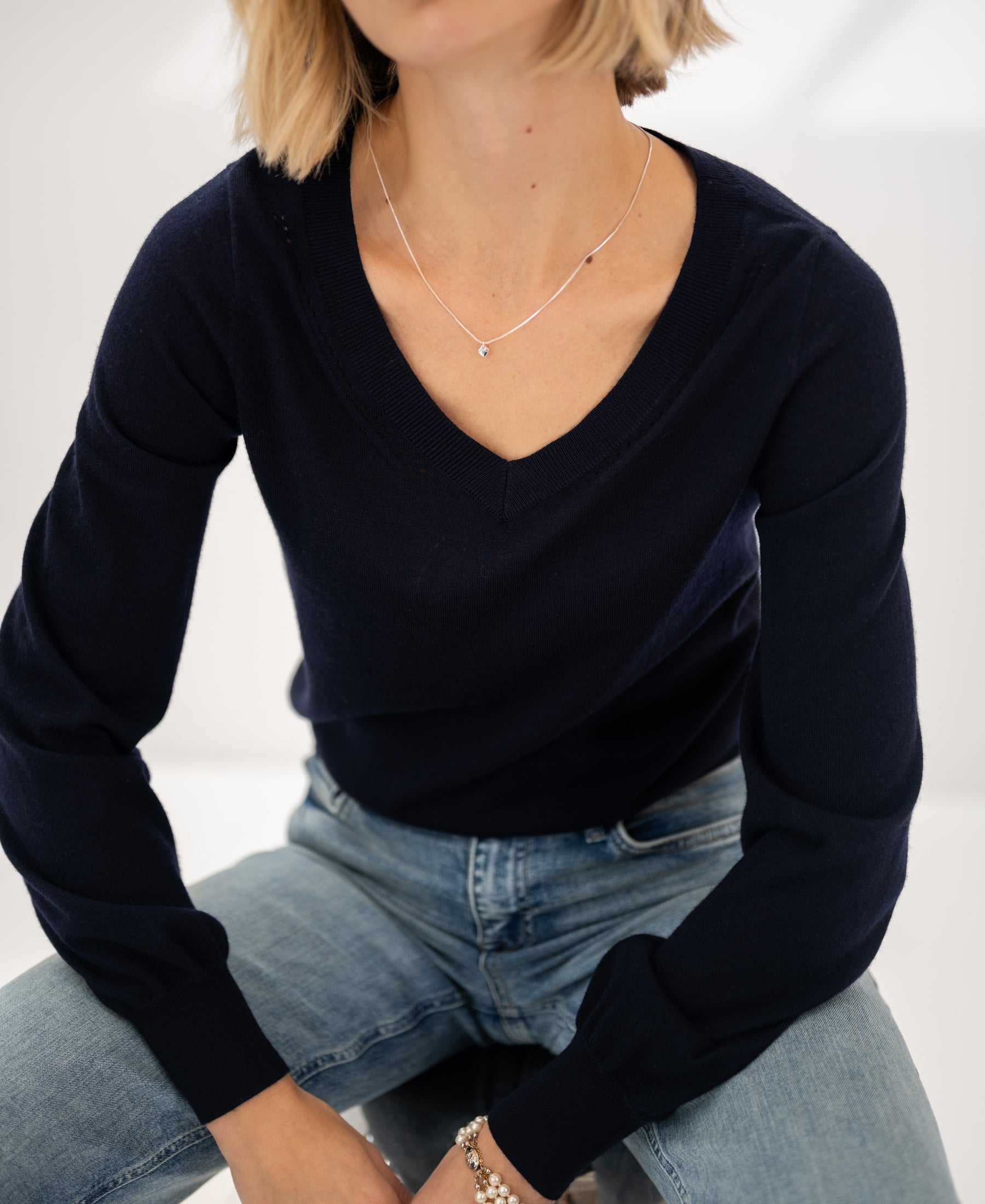 Merino-Pullover mit V-Ausschnitt LA VILLE Dunkelblau