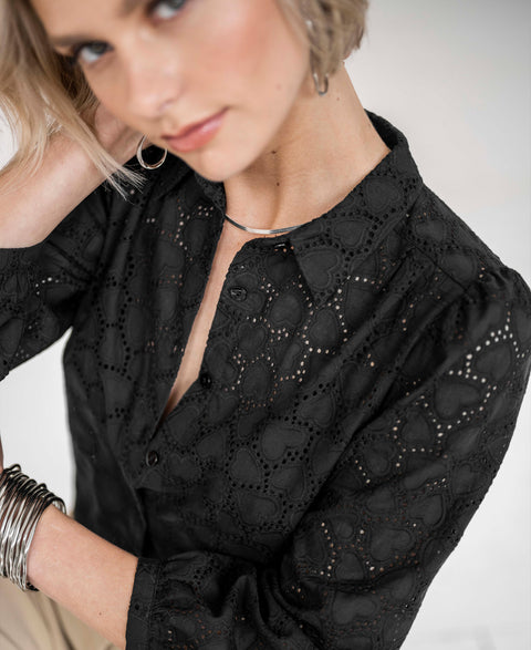 Broderie blouse LA ROSA black