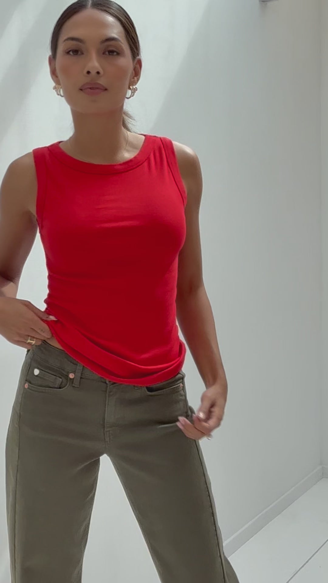 Luxurious & Soft Boatneck Top LE LYS Red